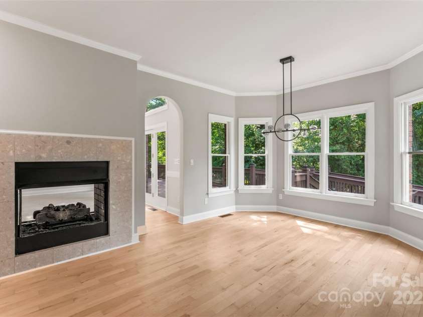 3011 McKee Road, Charlotte, NC 28270.  MLS# CAR4306223, YatesRealty ID 22468. 