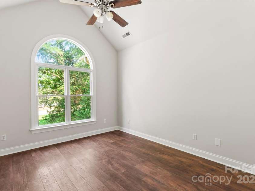 3011 McKee Road, Charlotte, NC 28270.  MLS# CAR4306223, YatesRealty ID 22468. 