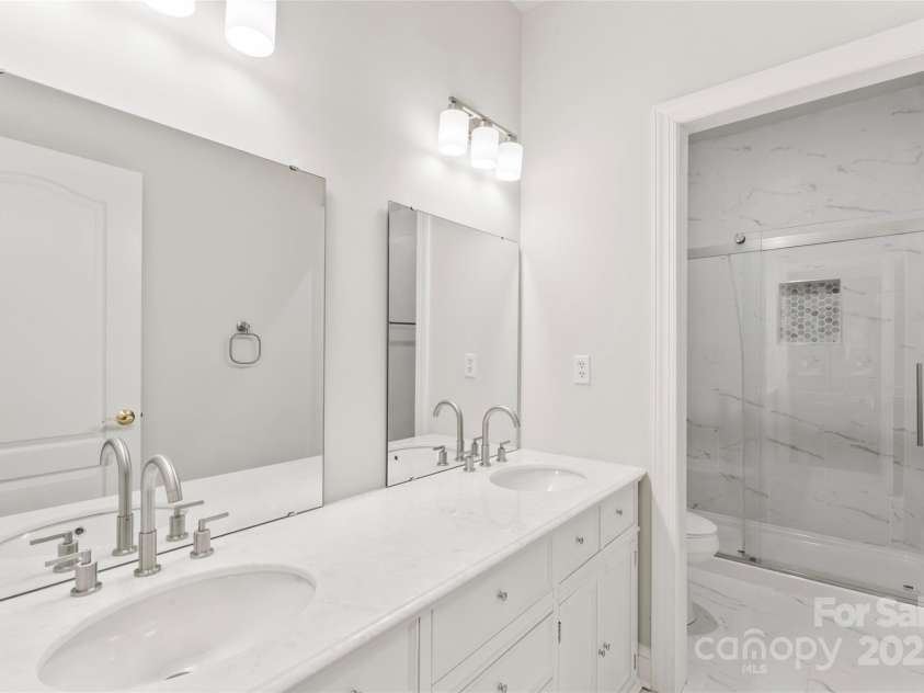 3011 McKee Road, Charlotte, NC 28270.  MLS# CAR4306223, YatesRealty ID 22468. 
