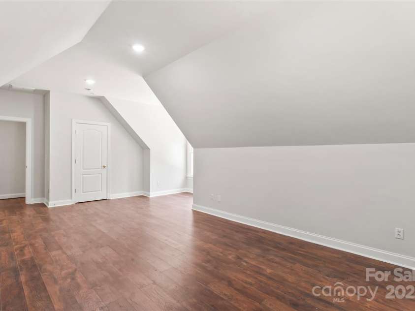 3011 McKee Road, Charlotte, NC 28270.  MLS# CAR4306223, YatesRealty ID 22468. 