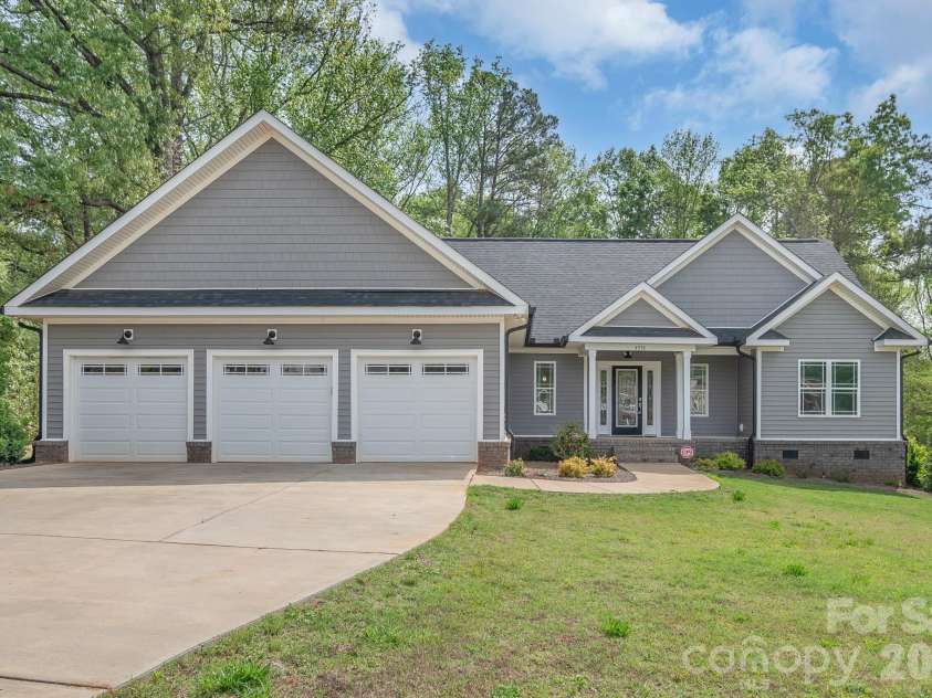 4574 Old Hickory Road, Lancaster, SC 29720.  MLS# CAR4365225, YatesRealty ID 22468. 
