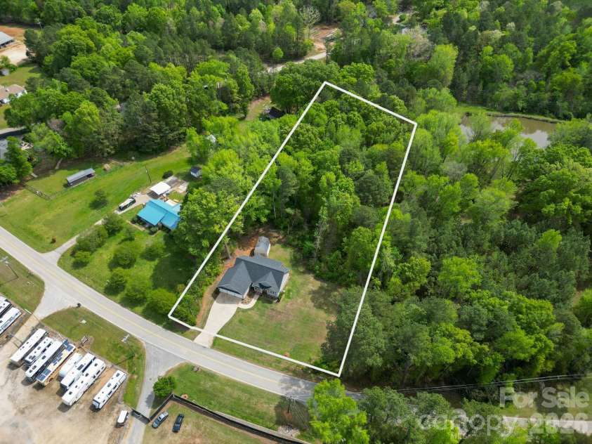 4574 Old Hickory Road, Lancaster, SC 29720.  MLS# CAR4365225, YatesRealty ID 22468. 
