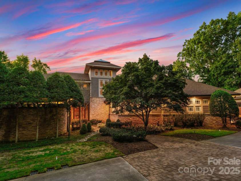 10310 Wildlife Road, Charlotte, NC 28278.  MLS# CAR4297337, YatesRealty ID 2247. 