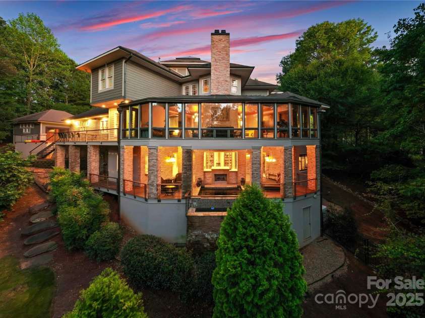 10310 Wildlife Road, Charlotte, NC 28278.  MLS# CAR4297337, YatesRealty ID 2247. 