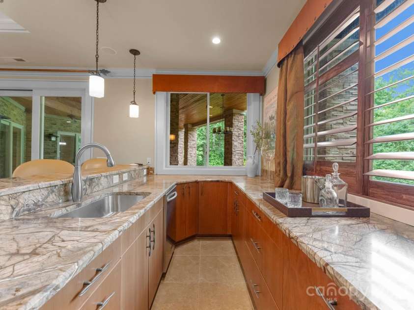 10310 Wildlife Road, Charlotte, NC 28278.  MLS# CAR4297337, YatesRealty ID 2247. 