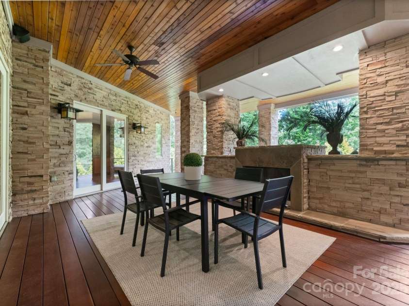 10310 Wildlife Road, Charlotte, NC 28278.  MLS# CAR4297337, YatesRealty ID 2247. 