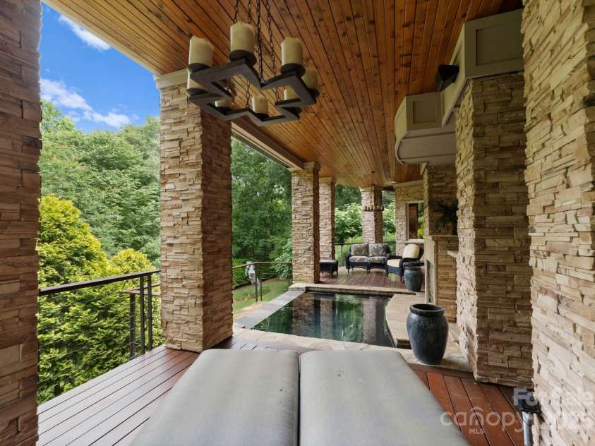 10310 Wildlife Road, Charlotte, NC 28278.  MLS# CAR4297337, YatesRealty ID 2247. 