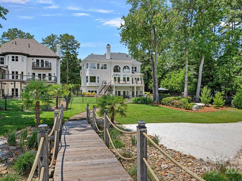 17938 John Connor Road, Cornelius, NC 28031.  MLS# CAR4258143, YatesRealty ID 22470. 