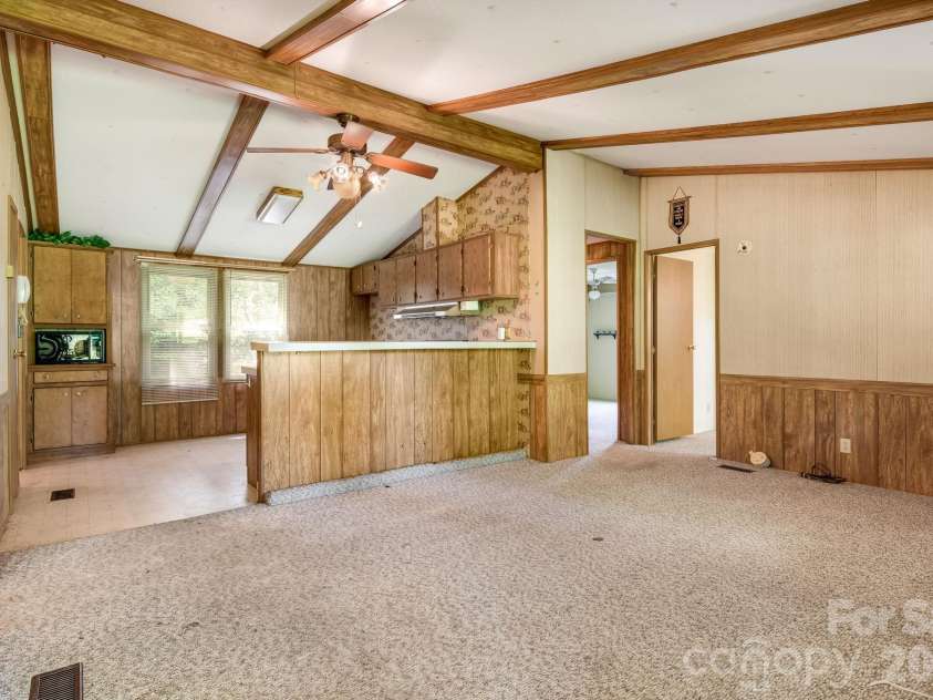 101 Serenity Lane, Clyde, NC 28721.  MLS# CAR4377729, YatesRealty ID 22471. 