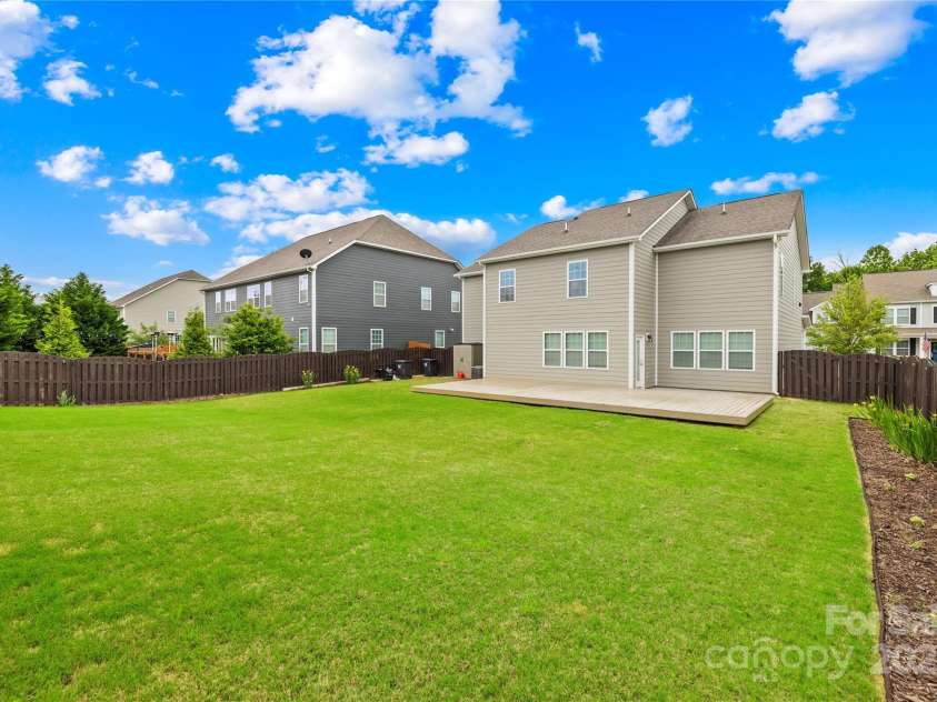 10906 Charmont Place, Huntersville, NC 28078.  MLS# CAR4255213, YatesRealty ID 22471. 