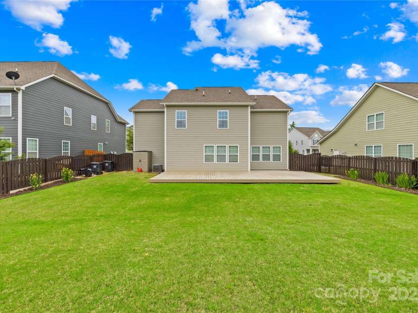 10906 Charmont Place, Huntersville, NC 28078.  MLS# CAR4255213, YatesRealty ID 22471. 