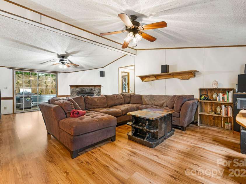 15 Robin Lane, Asheville, NC 28806.  MLS# CAR4254929, YatesRealty ID 22472. Living Room from front door