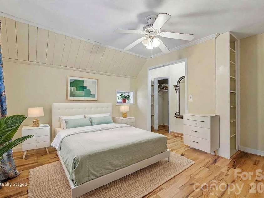 21021 Entrada Drive, Cornelius, NC 28031.  MLS# CAR4394274, YatesRealty ID 22472. 