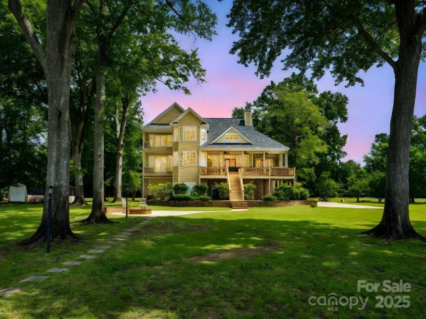 2592 Singleton Creek Road, Liberty Hill, SC 29074.  MLS# CAR4269695, YatesRealty ID 22473. 