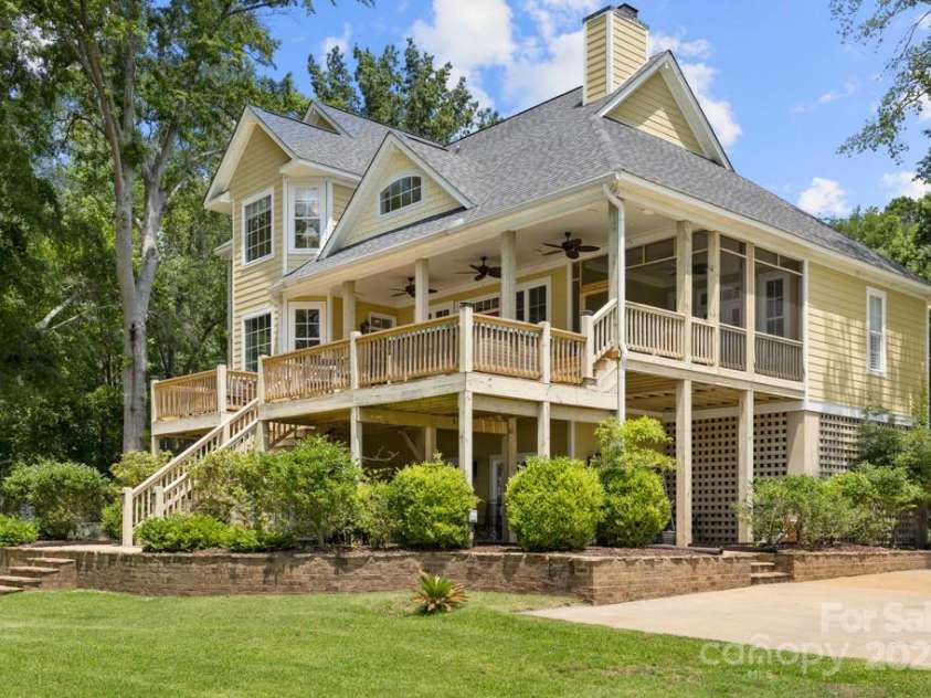2592 Singleton Creek Road, Liberty Hill, SC 29074.  MLS# CAR4269695, YatesRealty ID 22473. 
