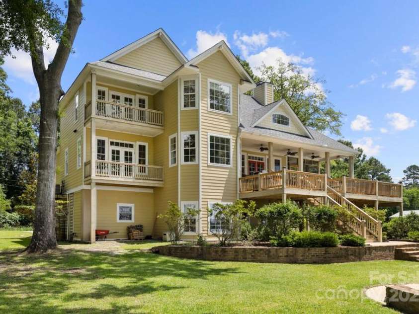 2592 Singleton Creek Road, Liberty Hill, SC 29074.  MLS# CAR4269695, YatesRealty ID 22473. 