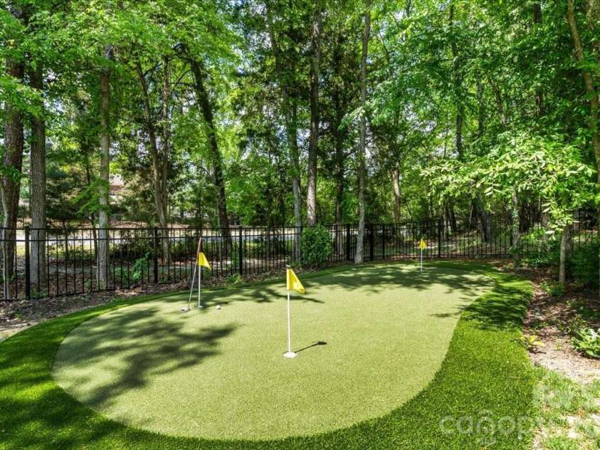 14125 Shelburne Village Drive, Charlotte, NC 28278.  MLS# CAR4371867, YatesRealty ID 22474. 