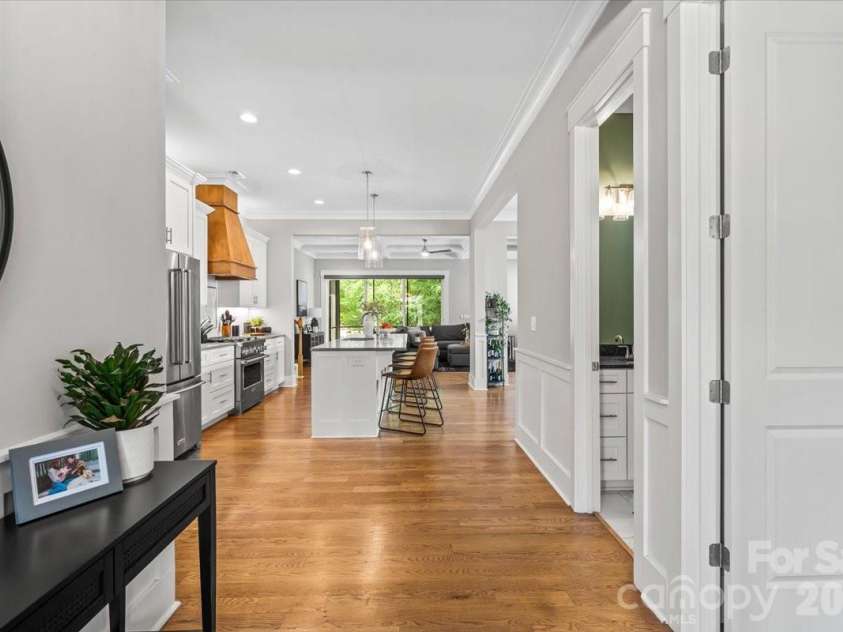 14125 Shelburne Village Drive, Charlotte, NC 28278.  MLS# CAR4371867, YatesRealty ID 22474. 