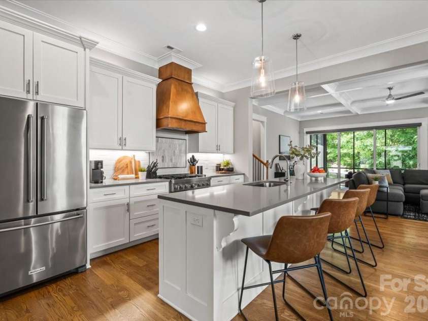 14125 Shelburne Village Drive, Charlotte, NC 28278.  MLS# CAR4371867, YatesRealty ID 22474. 