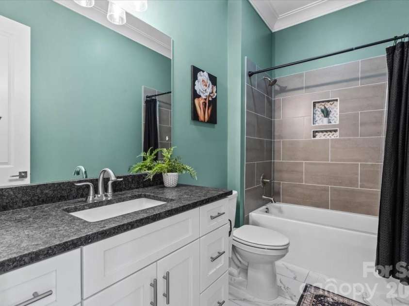 14125 Shelburne Village Drive, Charlotte, NC 28278.  MLS# CAR4371867, YatesRealty ID 22474. 