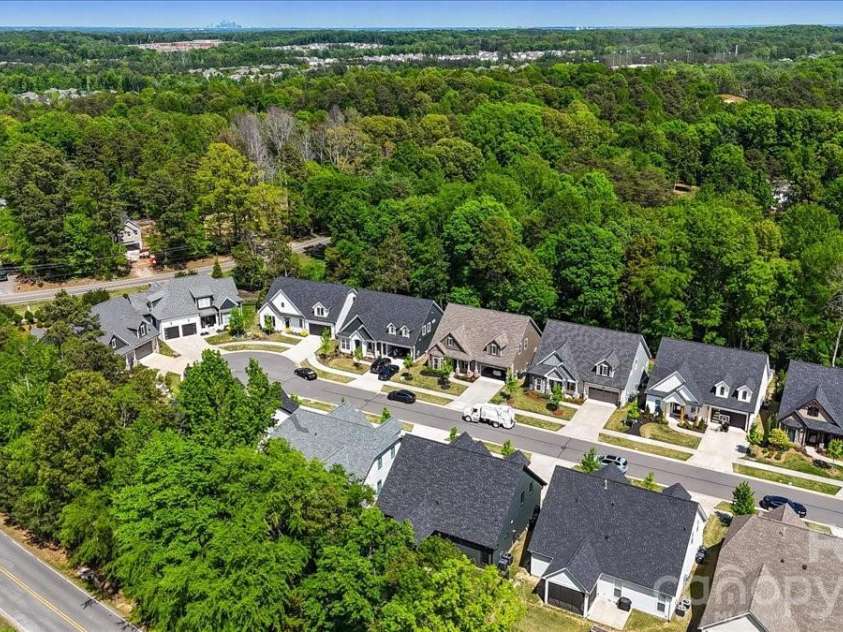 14125 Shelburne Village Drive, Charlotte, NC 28278.  MLS# CAR4371867, YatesRealty ID 22474. 