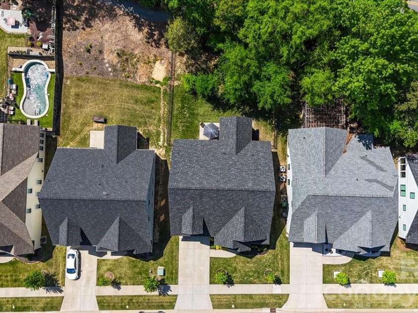 14125 Shelburne Village Drive, Charlotte, NC 28278.  MLS# CAR4371867, YatesRealty ID 22474. 