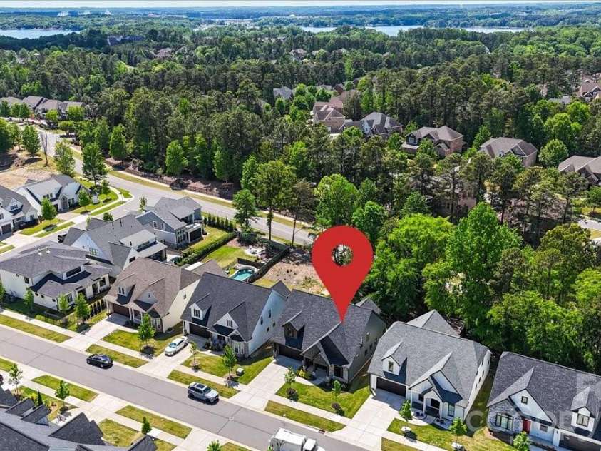 14125 Shelburne Village Drive, Charlotte, NC 28278.  MLS# CAR4371867, YatesRealty ID 22474. 