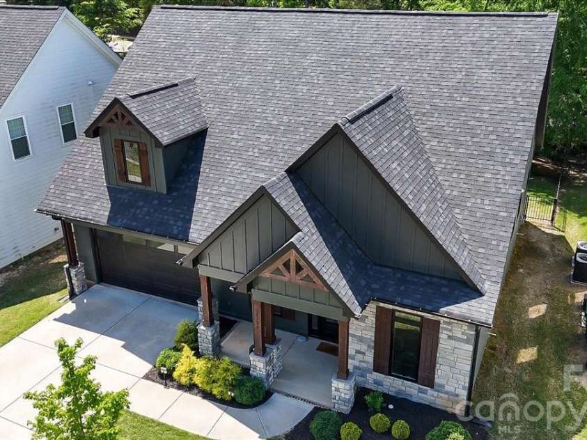 14125 Shelburne Village Drive, Charlotte, NC 28278.  MLS# CAR4371867, YatesRealty ID 22474. 