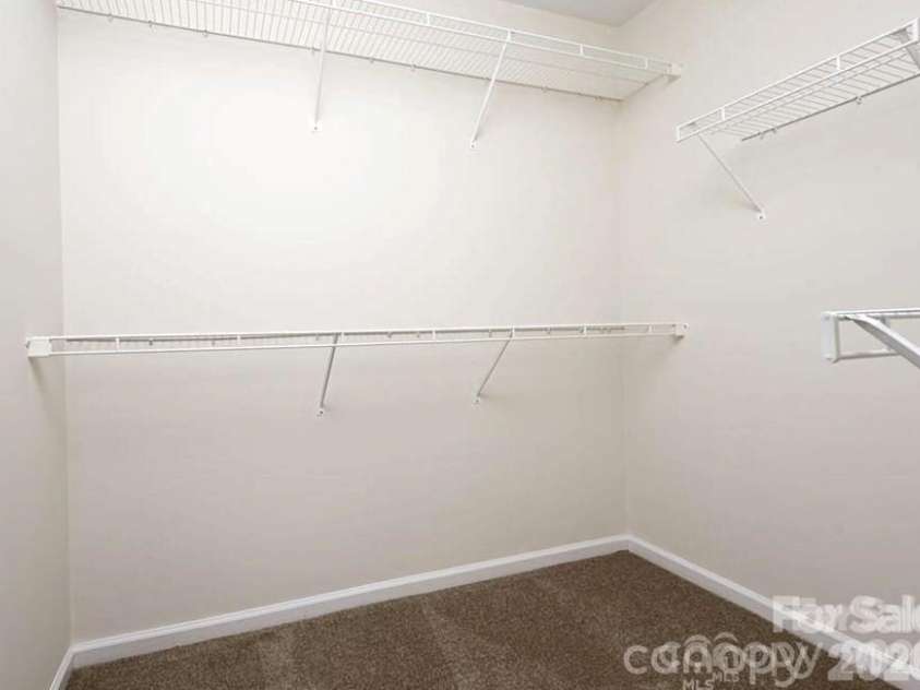 2536 Stradbrook Drive, Charlotte, NC 28210.  MLS# CAR4405093, YatesRealty ID 22476. Primary BR walk in closet