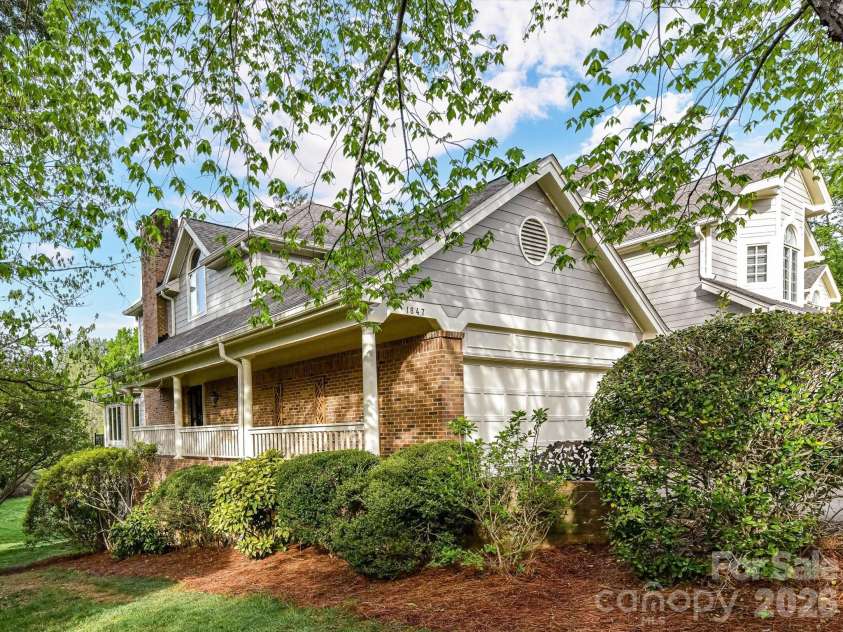 1847 Meadowood Lane, Charlotte, NC 28211.  MLS# CAR4344923, YatesRealty ID 22477. 