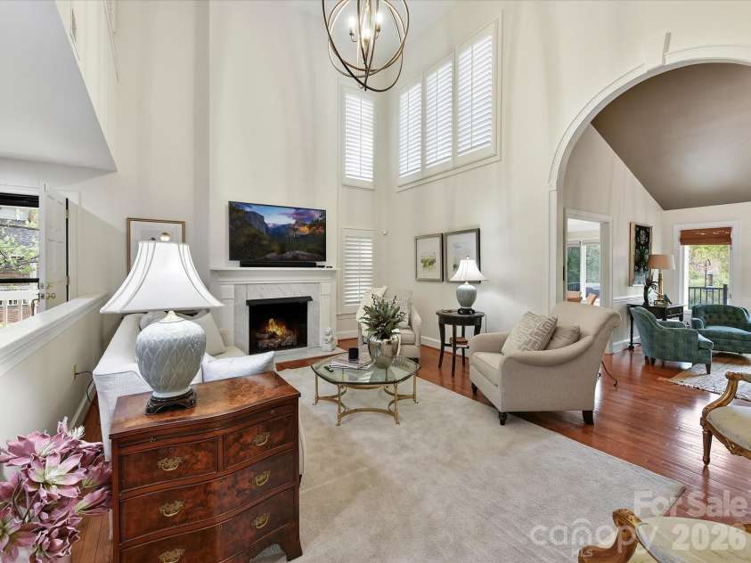 1847 Meadowood Lane, Charlotte, NC 28211.  MLS# CAR4344923, YatesRealty ID 22477. 
