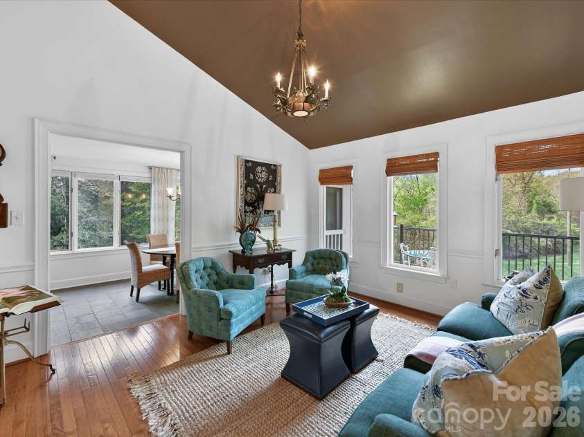 1847 Meadowood Lane, Charlotte, NC 28211.  MLS# CAR4344923, YatesRealty ID 22477. 