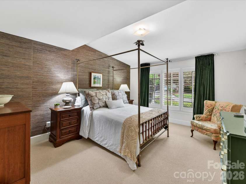 1847 Meadowood Lane, Charlotte, NC 28211.  MLS# CAR4344923, YatesRealty ID 22477. 