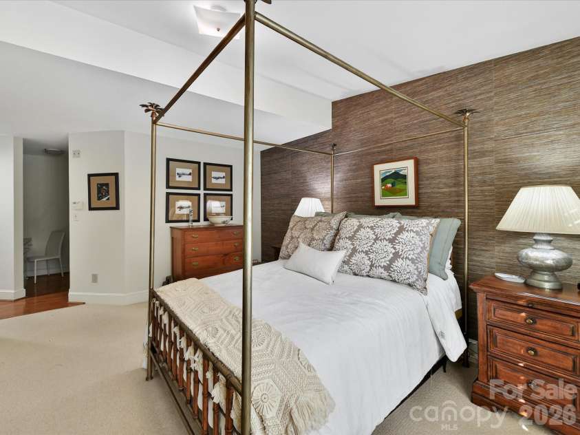 1847 Meadowood Lane, Charlotte, NC 28211.  MLS# CAR4344923, YatesRealty ID 22477. 