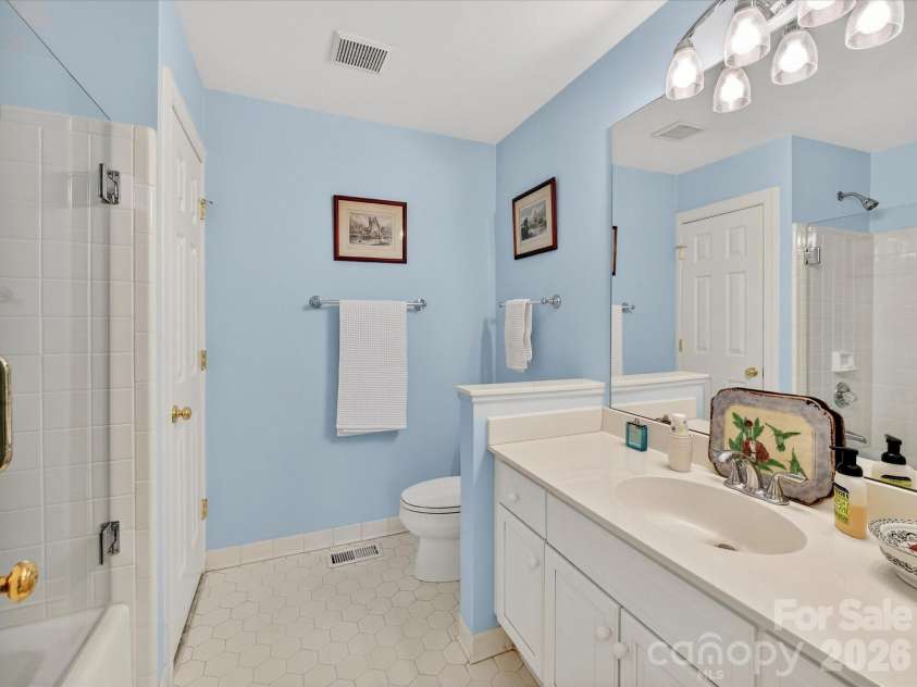 1847 Meadowood Lane, Charlotte, NC 28211.  MLS# CAR4344923, YatesRealty ID 22477. 