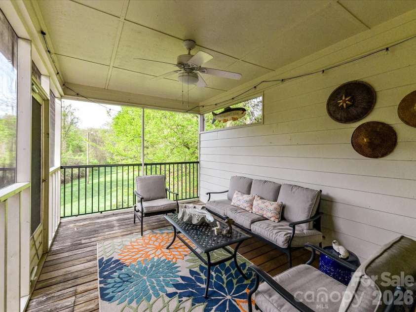 1847 Meadowood Lane, Charlotte, NC 28211.  MLS# CAR4344923, YatesRealty ID 22477. 