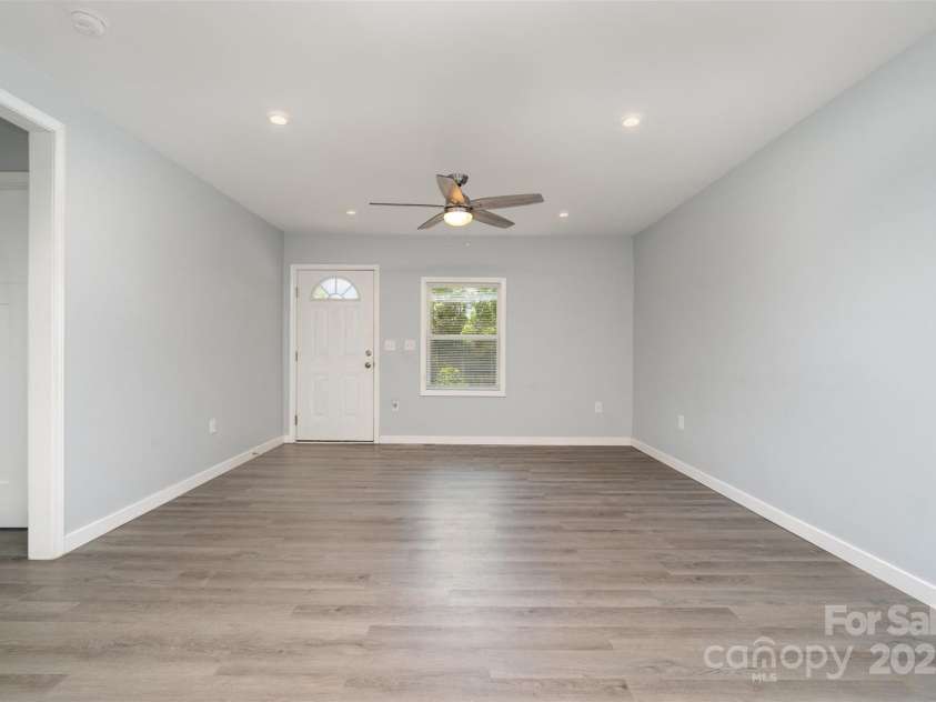 213 Pinewood Drive, Grover, NC 28073.  MLS# CAR4273064, YatesRealty ID 22477. 