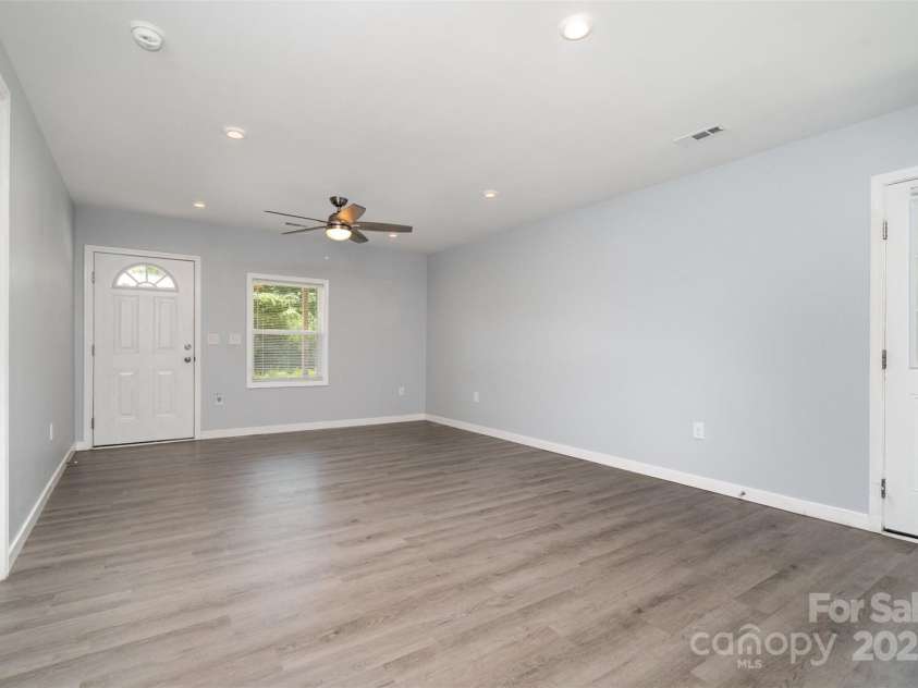 213 Pinewood Drive, Grover, NC 28073.  MLS# CAR4273064, YatesRealty ID 22477. 