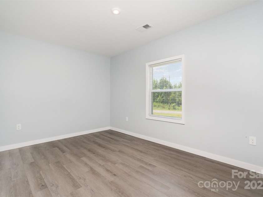 213 Pinewood Drive, Grover, NC 28073.  MLS# CAR4273064, YatesRealty ID 22477. 