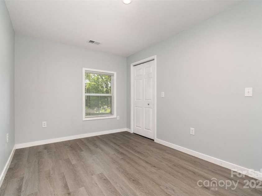 213 Pinewood Drive, Grover, NC 28073.  MLS# CAR4273064, YatesRealty ID 22477. 