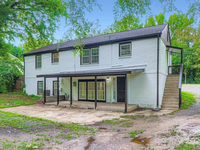 1224 Woodlawn Road, Charlotte, NC 28209.  MLS# CAR4272840, YatesRealty ID 22478. 