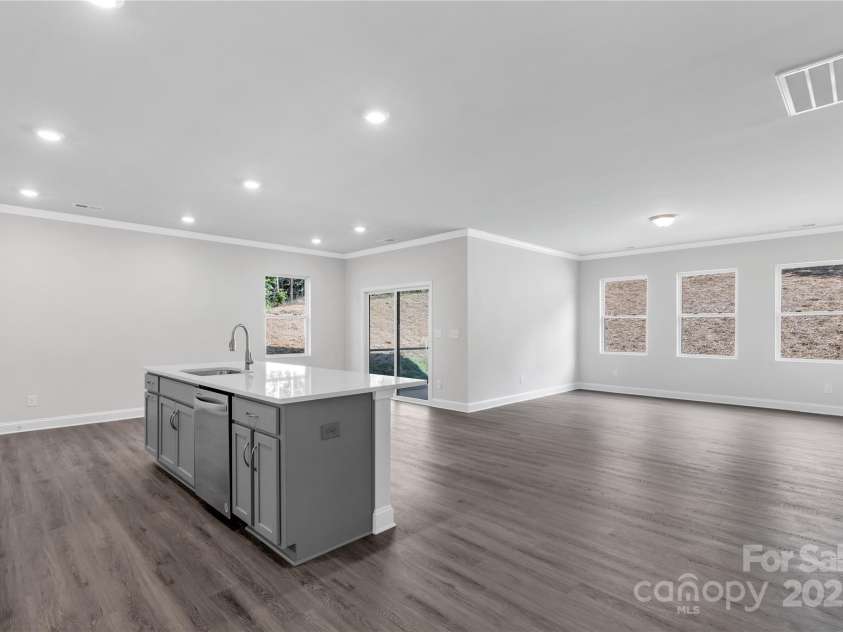 10180 Lakeshore Drive, Lancaster, SC 29720.  MLS# CAR4272105, YatesRealty ID 22479. 