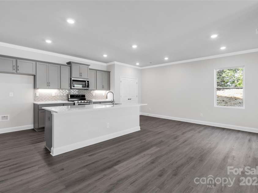 10180 Lakeshore Drive, Lancaster, SC 29720.  MLS# CAR4272105, YatesRealty ID 22479. 