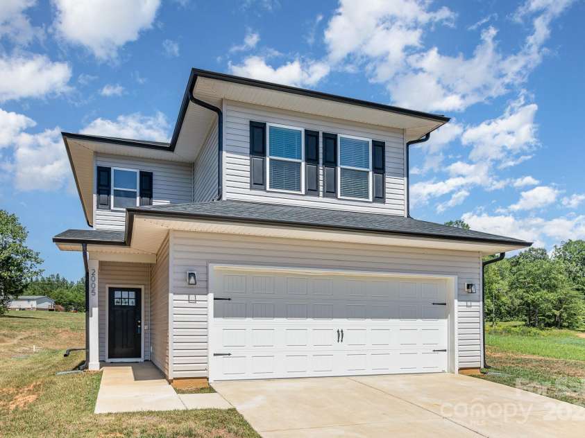 2005 Germany Drive, Dallas, NC 28034.  MLS# CAR4159062, YatesRealty ID 2248. Front