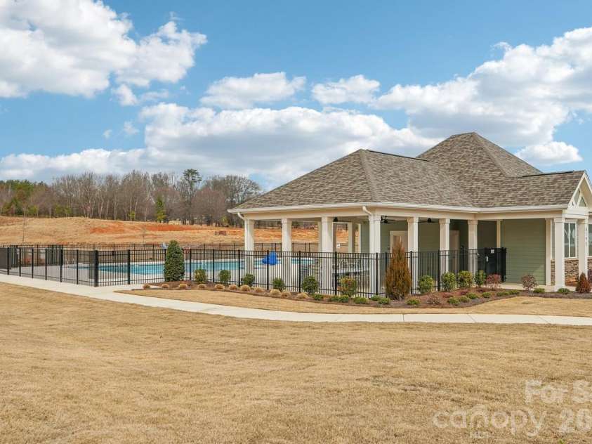 2805 Frances View Lane, Lincolnton, NC 28092.  MLS# CAR4402387, YatesRealty ID 2248. 