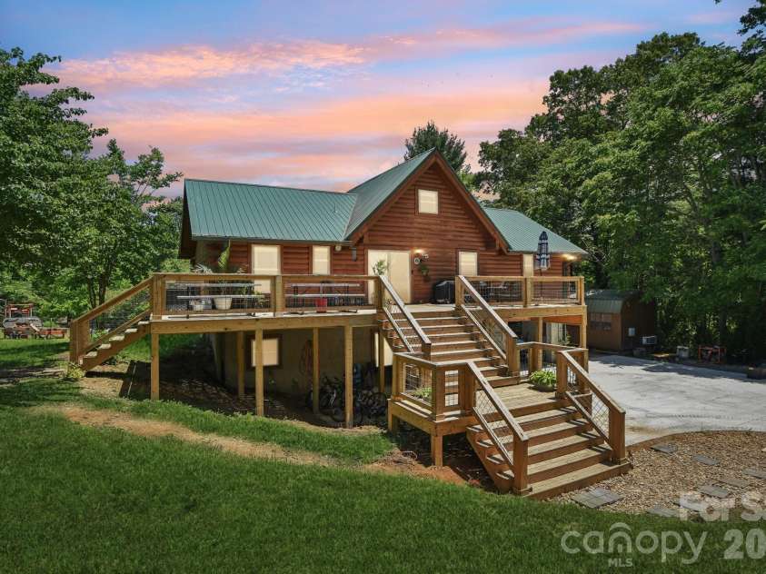 65 Dream Street, Hendersonville, NC 28792.  MLS# CAR4261280, YatesRealty ID 2248. 