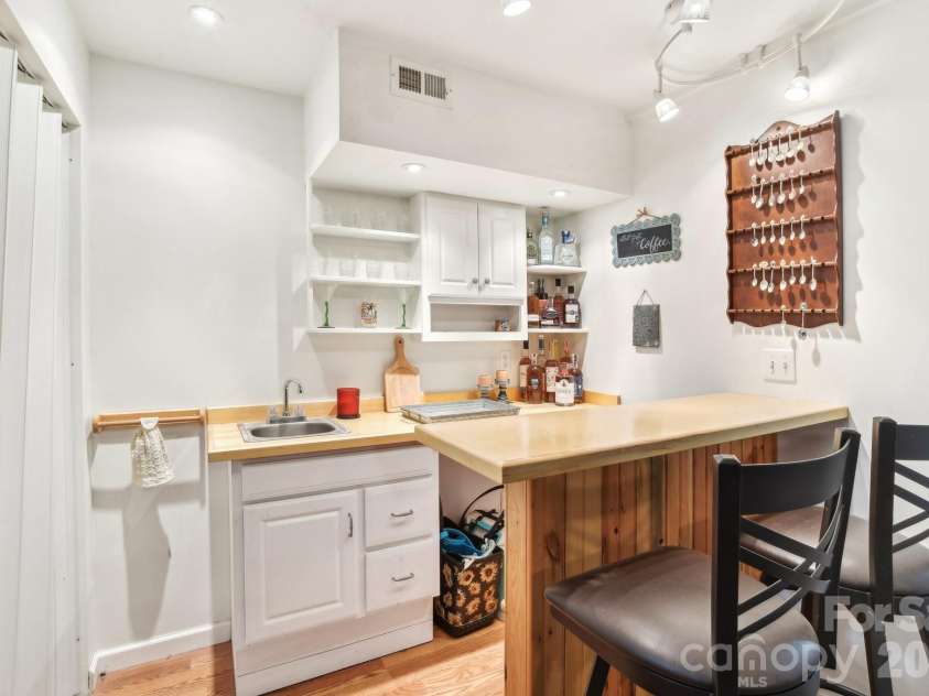 65 Dream Street, Hendersonville, NC 28792.  MLS# CAR4261280, YatesRealty ID 2248. 