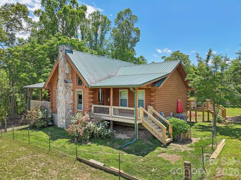 65 Dream Street, Hendersonville, NC 28792.  MLS# CAR4261280, YatesRealty ID 2248. 