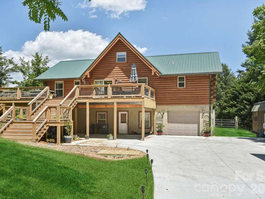 65 Dream Street, Hendersonville, NC 28792.  MLS# CAR4261280, YatesRealty ID 2248. 