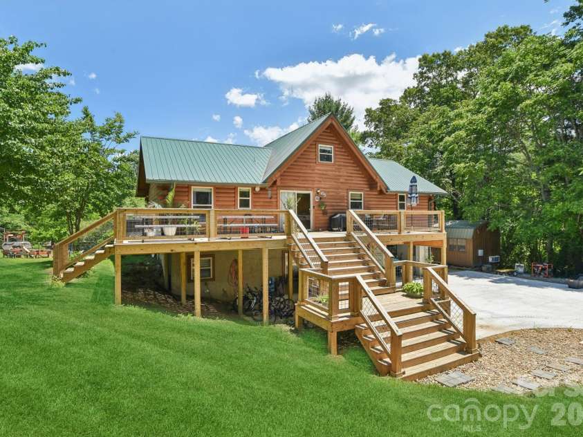 65 Dream Street, Hendersonville, NC 28792.  MLS# CAR4261280, YatesRealty ID 2248. 